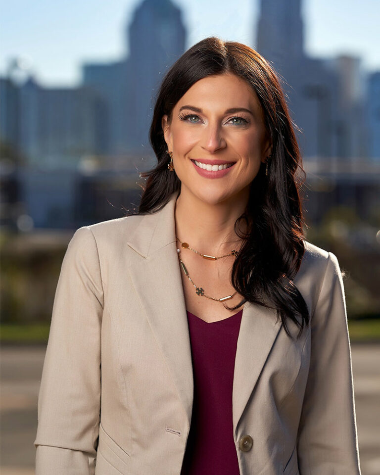 Headshot of Katie Sharp, Founder of Sharp Proposals